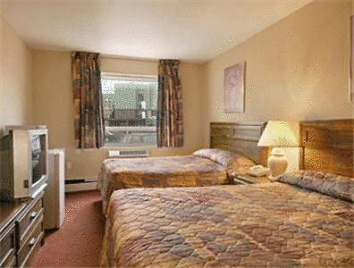 Super 8 By Wyndham Kingston Quarto foto